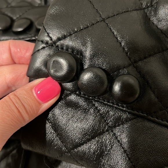 Vintage Bebe leather jacket, cropped, diamond quilt, exagerated collar, black,XS - Picture 6 of 12